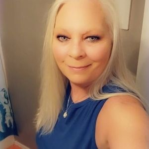 Meet your Posher, Carla